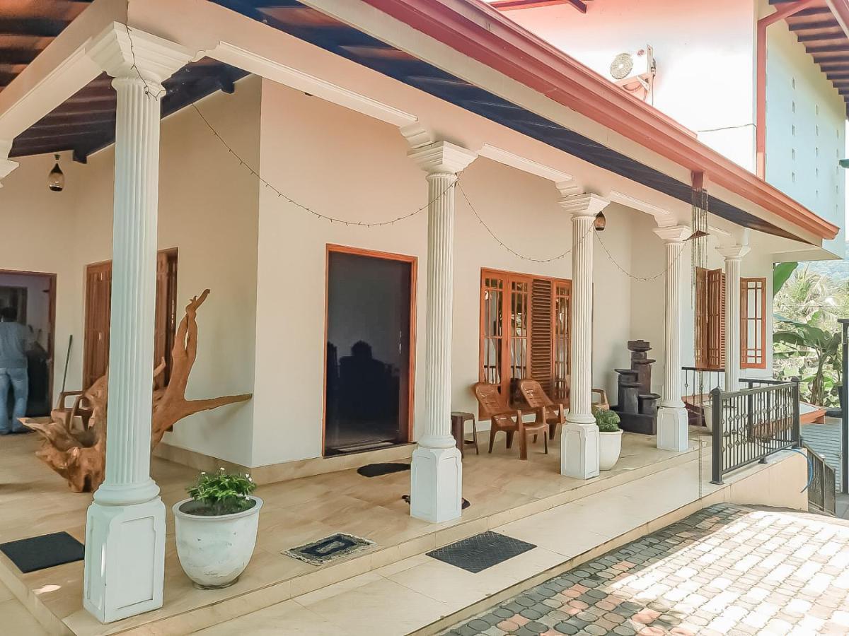 Hotel White House רטנאפורה מראה חיצוני תמונה